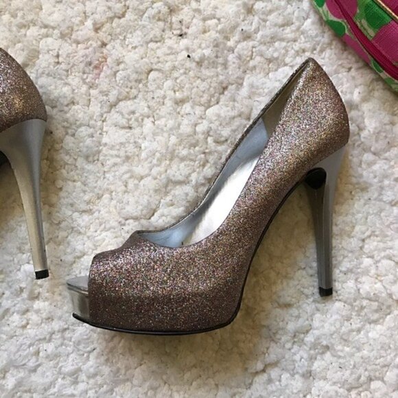 GUESS: MultiColor Metallic Glitter Heels Platform Peep-toe Pumps - Picture 3 of 15